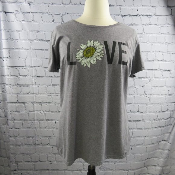 Tops - NWOT - Women's Sunflower "Love" Graphic Tee